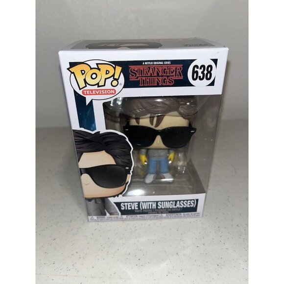 Funko Pop Stranger Things Steve with Sunglasses Vinyl Figure #638 television - Picture 1 of 6